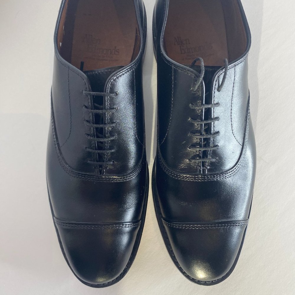 BEAUTIFUL cap-toe Allen Edmonds black oxfords NEVER WORN !!! Women's 8